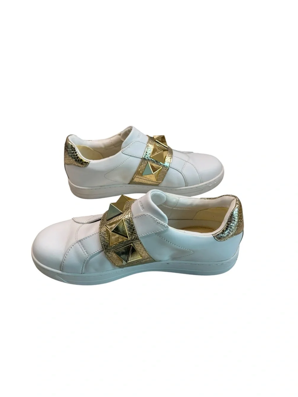 Authentic MICHAEL KORS KENNA White/Gold Leather Pyramid Studs Sneaker 9 M W/Box